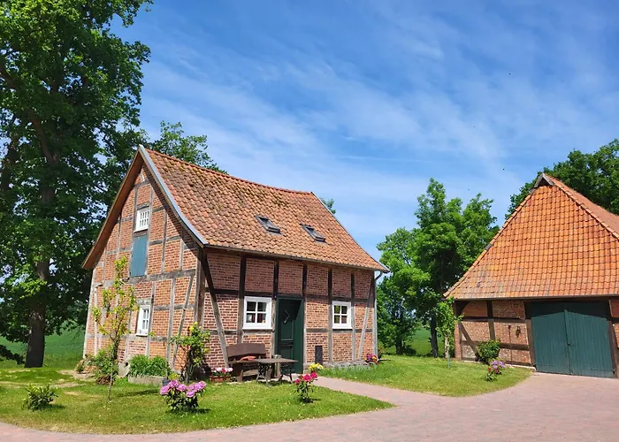 Altes Backhaus Bauernhof Vogel